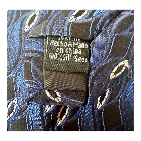 Concepts by Claiborne Blue & Black Men’s Silk Tie - Picture 4 of 4